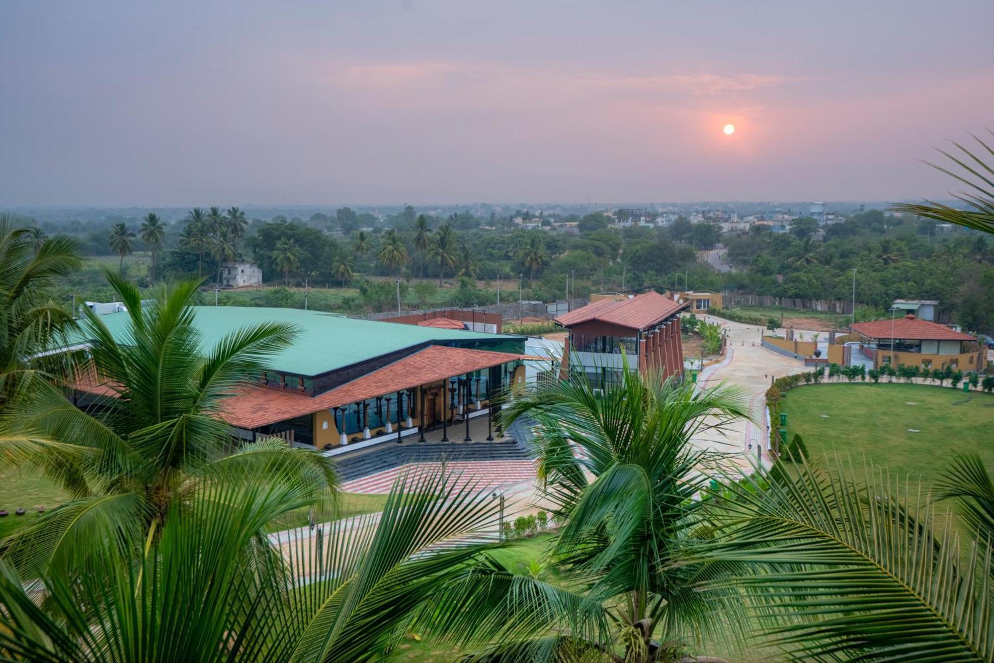 Serene Resort Hyderabad Шемшабад Екстер'єр фото