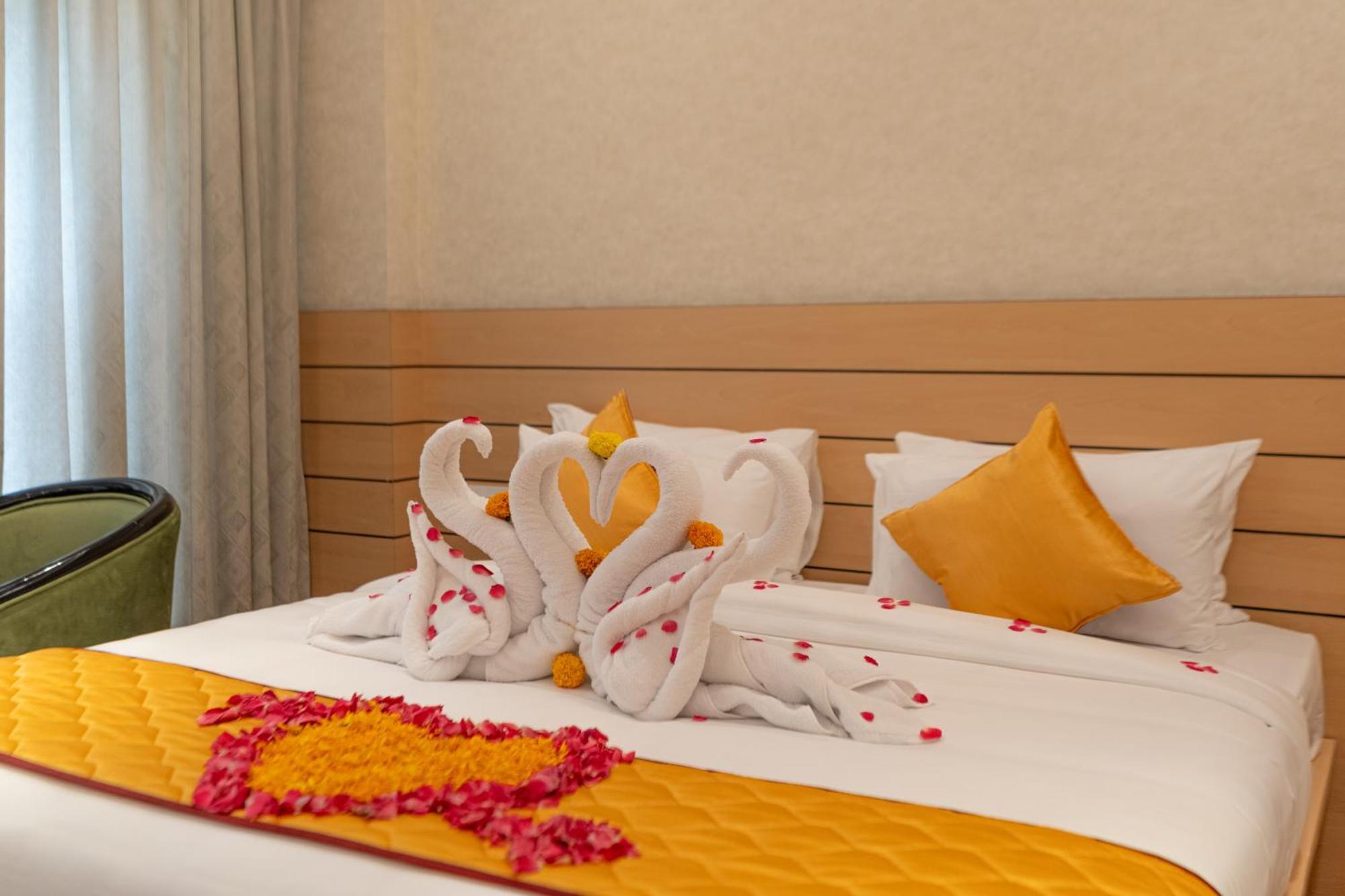 Serene Resort Hyderabad Шемшабад Екстер'єр фото