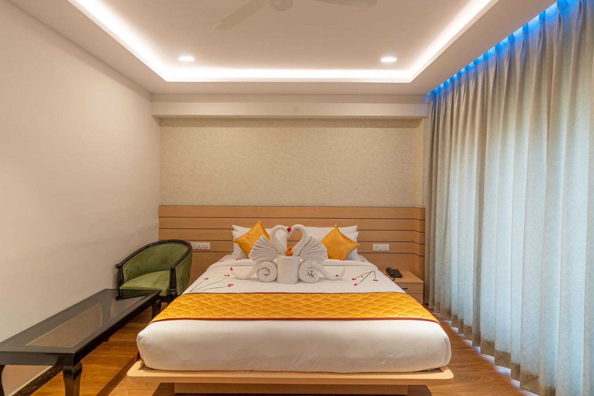 Serene Resort Hyderabad Шемшабад Екстер'єр фото