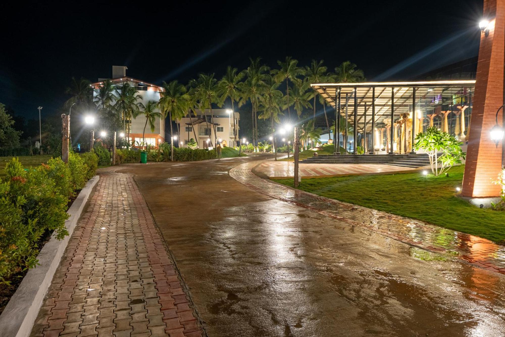 Serene Resort Hyderabad Шемшабад Екстер'єр фото