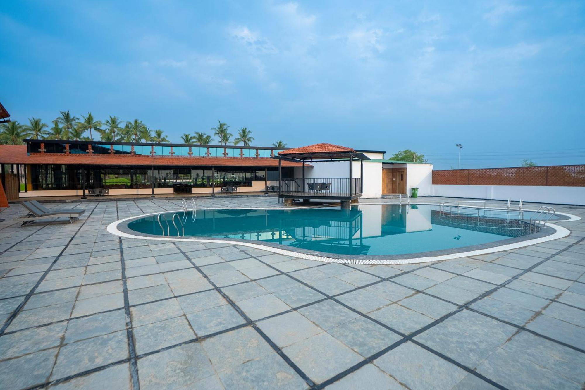 Serene Resort Hyderabad Шемшабад Екстер'єр фото