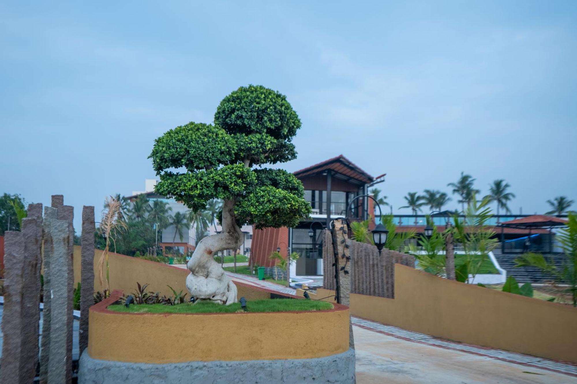 Serene Resort Hyderabad Шемшабад Екстер'єр фото